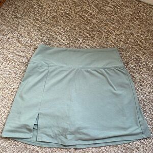 Old Navy Women's Mini Skirt in Sage Green